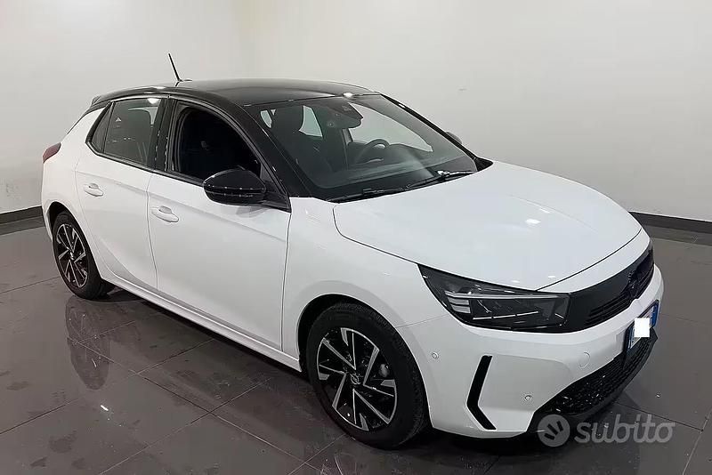 Usata Opel Corsa 100 CV (73 kW) 2024 Bianco Utilitaria