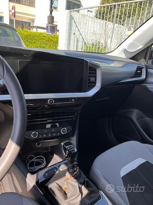 Usata Opel Mokka Edition 101 CV (74 kW) 2024 Grigio SUV