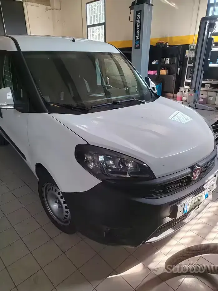 Usata Fiat Doblò 120 CV (88 kW) 2019 Bianco Monovolume