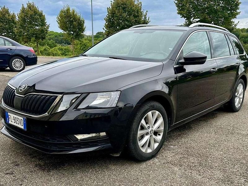 Usata Skoda Octavia G-TEC Executive 110 CV (80 kW) 2017 Nero Station wagon