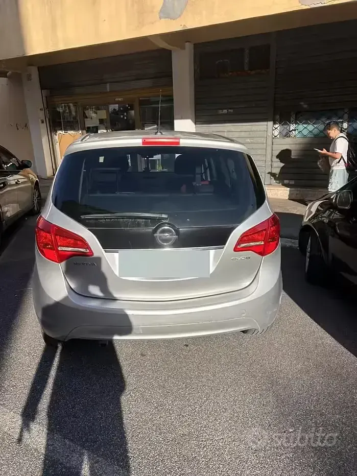 Usata Opel Meriva 95 CV (69 kW) 2011 Grigio Monovolume