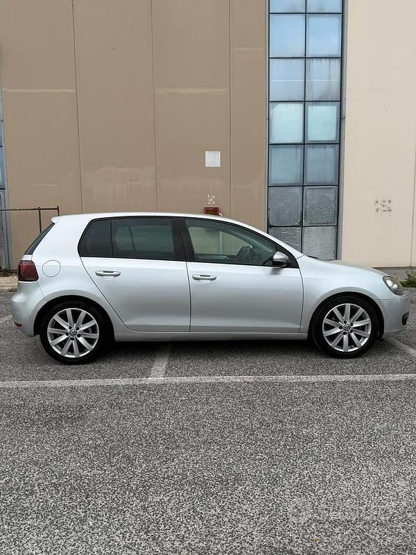 Usata VW Golf VI Highline 122 CV (89 kW) 2009 Grigio Utilitaria