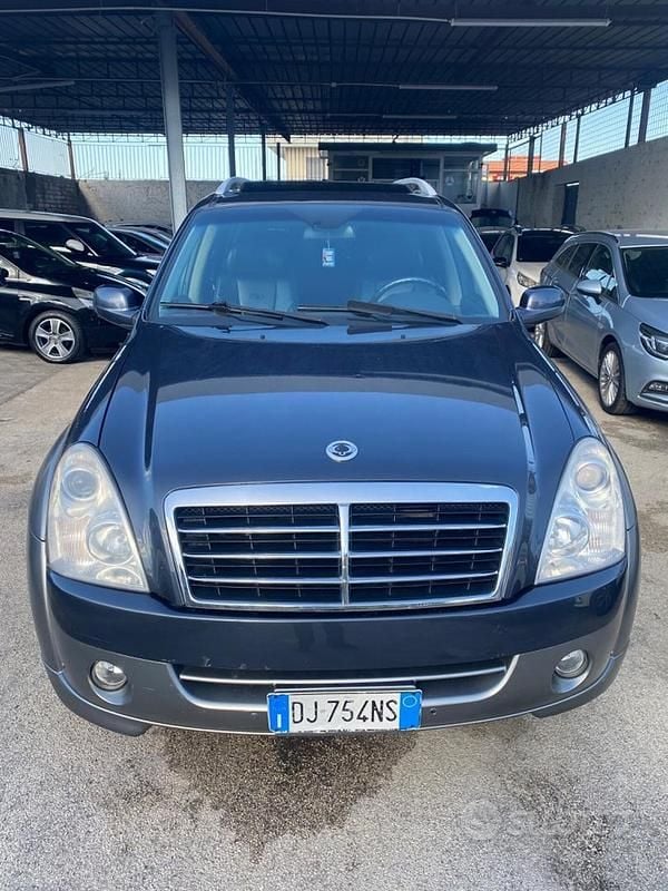 Usata Ssangyong (KGM) Rexton 186 CV (136 kW) 2007 Blu SUV