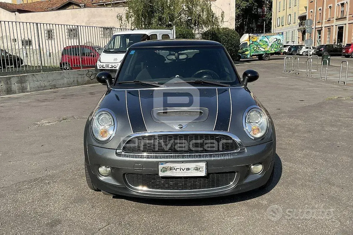 Usata Mini Cooper S Pepper 175 CV (128 kW) 2008 Grigio Utilitaria