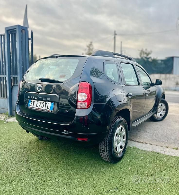 Usata Dacia Duster Lauréate 110 CV (80 kW) 2012 Nero SUV