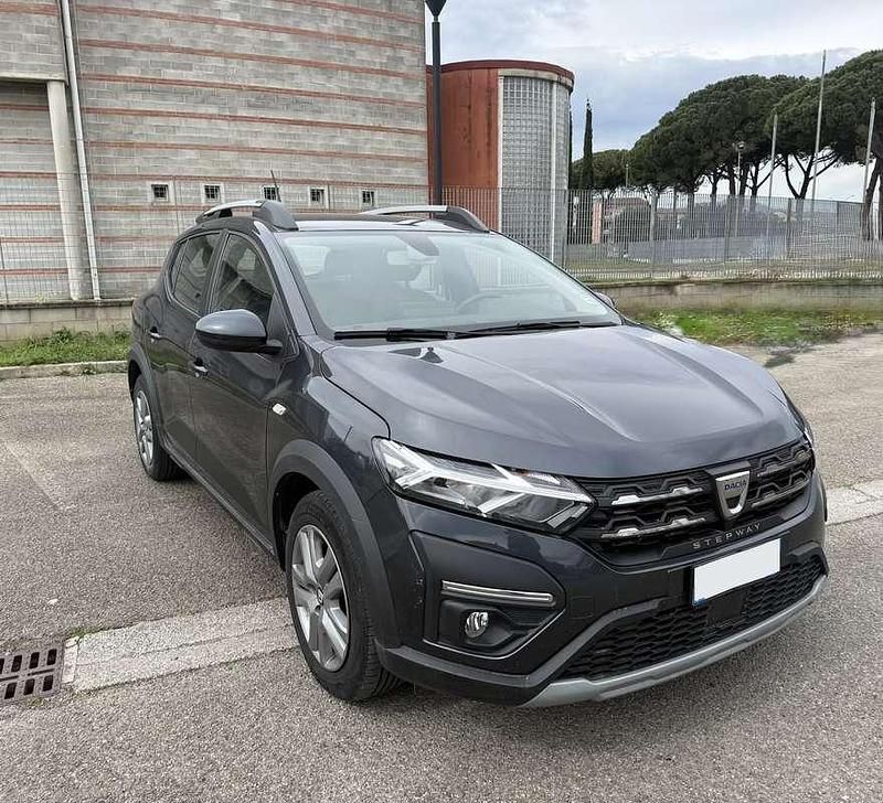 Usata Dacia Sandero Comfort 101 CV (74 kW) 2021 Grigio Berlina