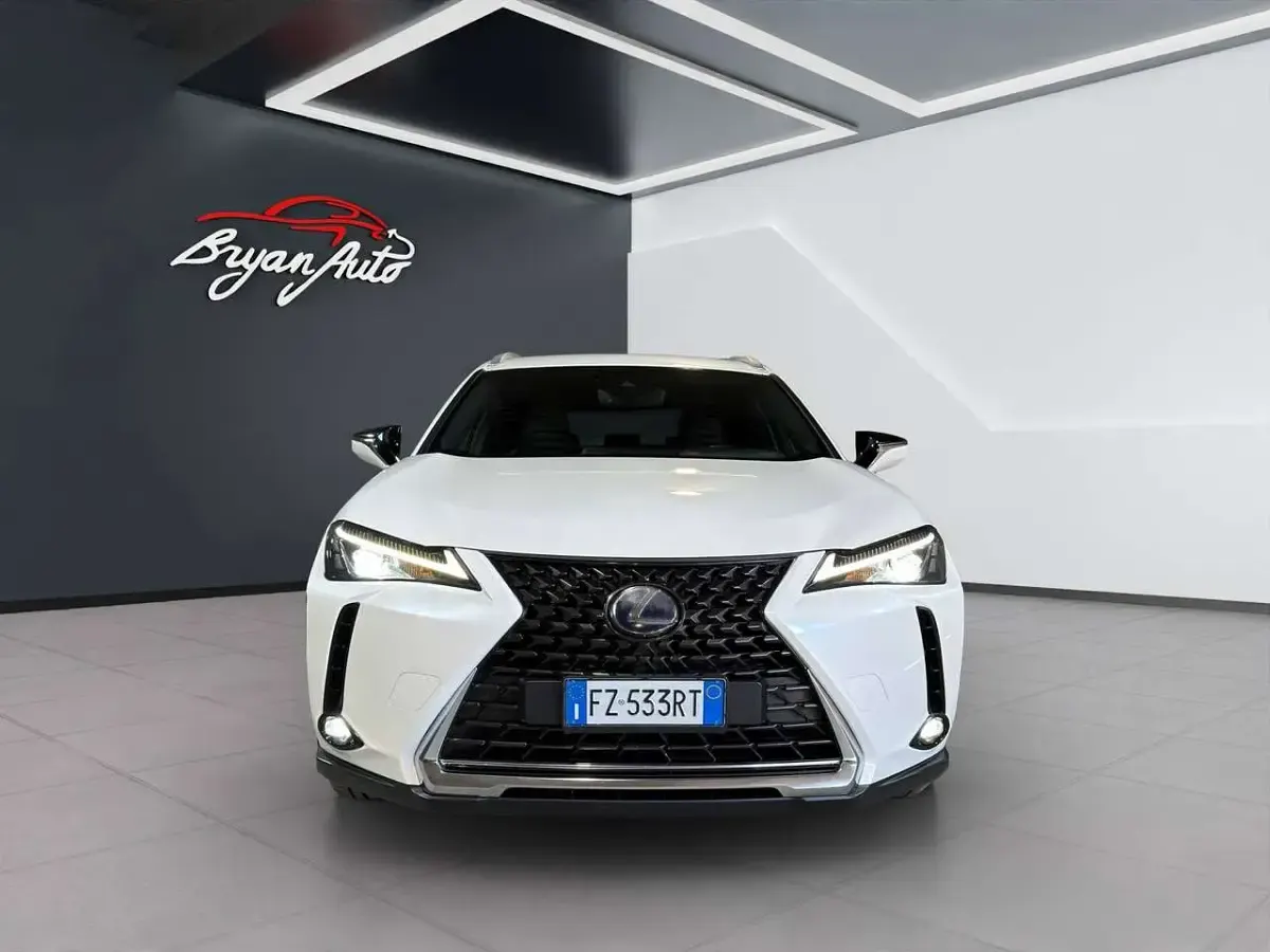 Usata Lexus UX 250h Luxury Line 184 CV (135 kW) 2019 Other SUV