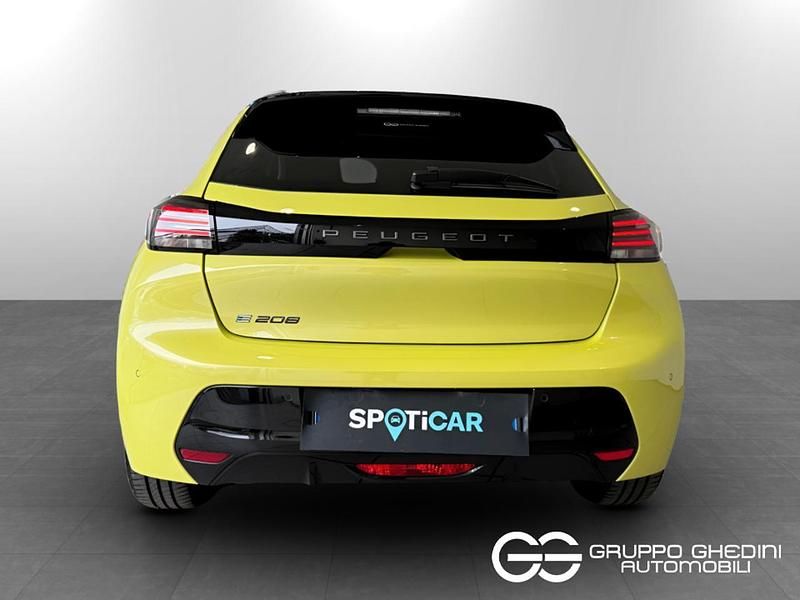 Second-hand Peugeot e-208 Style 56 kW (77 CP) 2023 Galben Hatchback