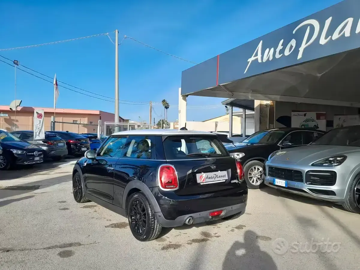 Usata Mini One D Hype 116 CV (85 kW) 2018 Nero Utilitaria