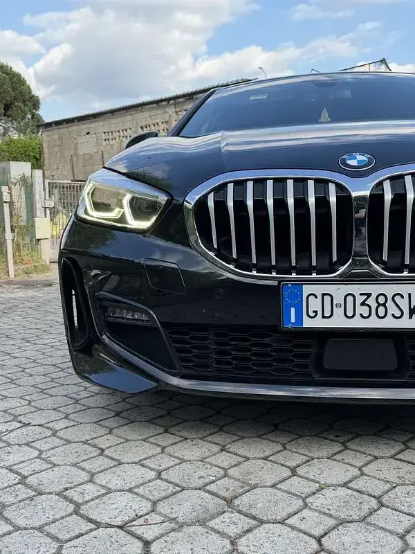 Usata BMW 116 M Sport 116 CV (85 kW) 2021 Nero Utilitaria