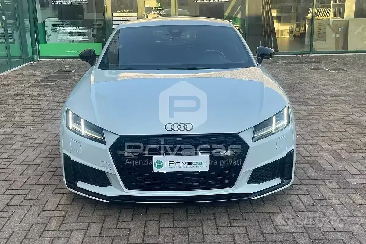 Usata Audi TT Ambiente 245 CV (180 kW) 2019 Bianco Coupé