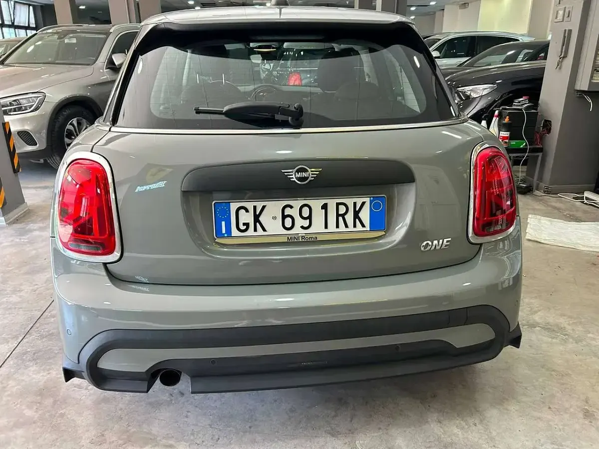 Usata Mini ONE Essential 102 CV (75 kW) 2022 Grigio Utilitaria