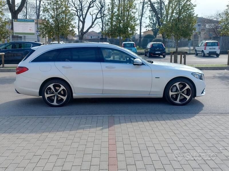 Usata Mercedes C300e Premium 194 CV (142 kW) 2020 Bianco Station wagon