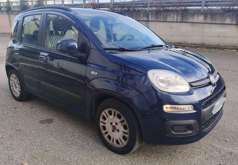 Usata Fiat Panda Lounge 69 CV (50 kW) 2014 Blu/azzurro Utilitaria