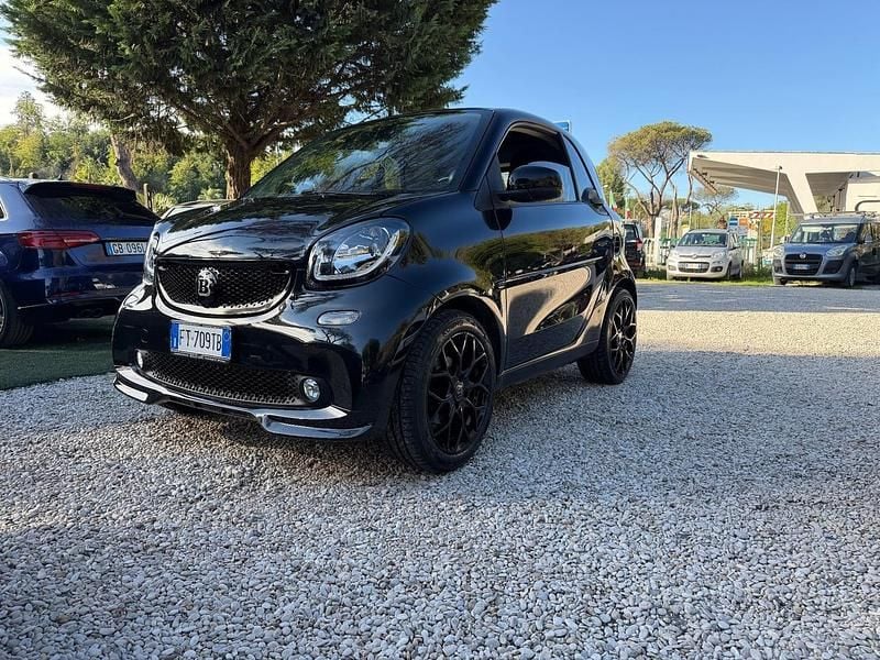 Nero Usata 2016 Smart ForTwo Coupé Brabus Utilitaria | 16.900 € (Molto cara) - Immagine 1/4