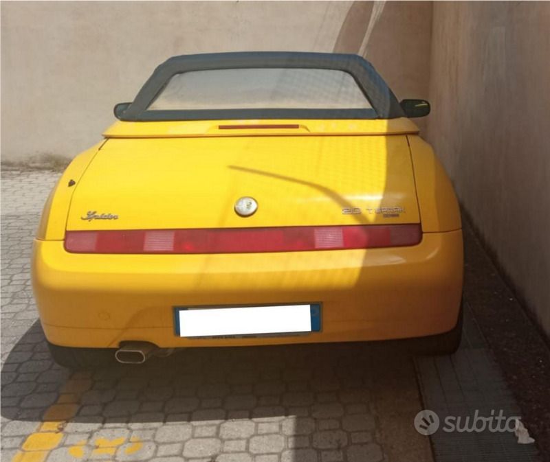 Usata Alfa Romeo Spider 2002 Giallo Cabrio