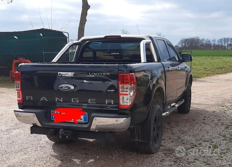 Usata Ford Ranger Limited 150 CV (110 kW) 2013 Nero Pick-up