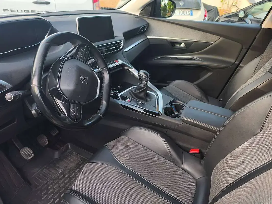 Usata Peugeot 3008 Active 131 CV (96 kW) 2019 Bianco SUV