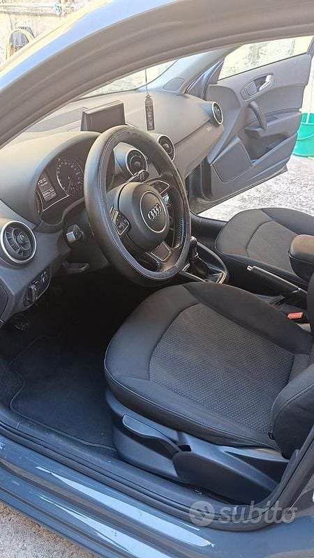 Usata Audi A1 90 CV (66 kW) 2016 Grigio Utilitaria