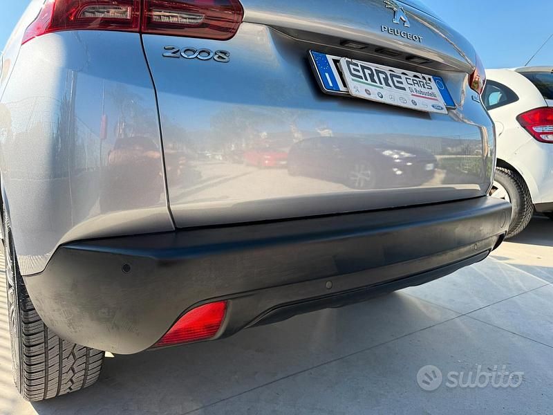 Usata Peugeot 2008 82 CV (60 kW) 2017 Grigio SUV