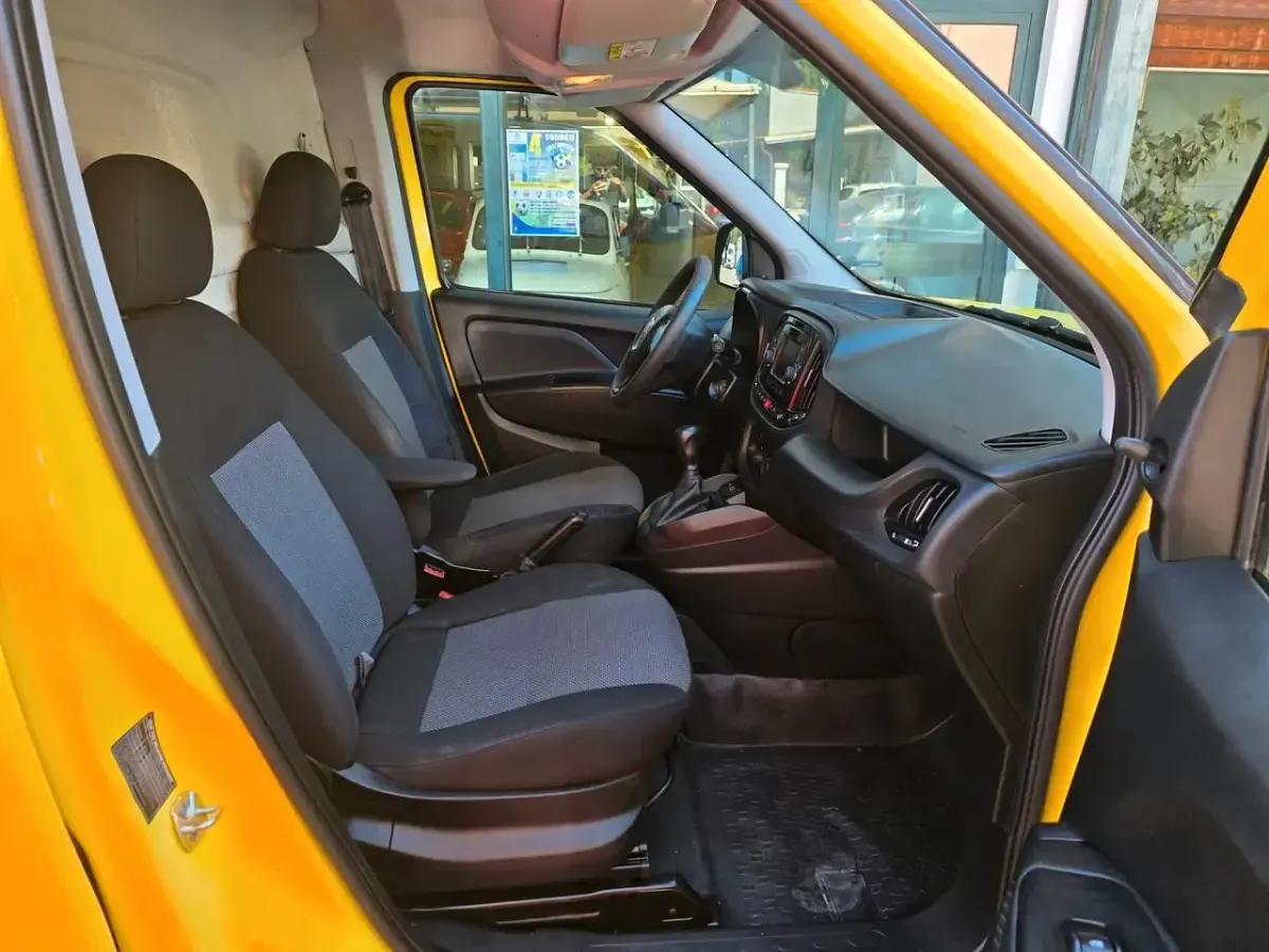Usata Fiat Doblò 95 CV (69 kW) 2019 Giallo Monovolume