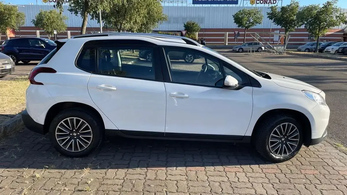 Usata Peugeot 2008 Allure 82 CV (60 kW) 2017 SUV