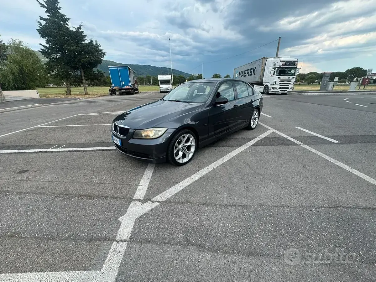 Usata BMW 320 177 CV (130 kW) 2008 Nero Berlina