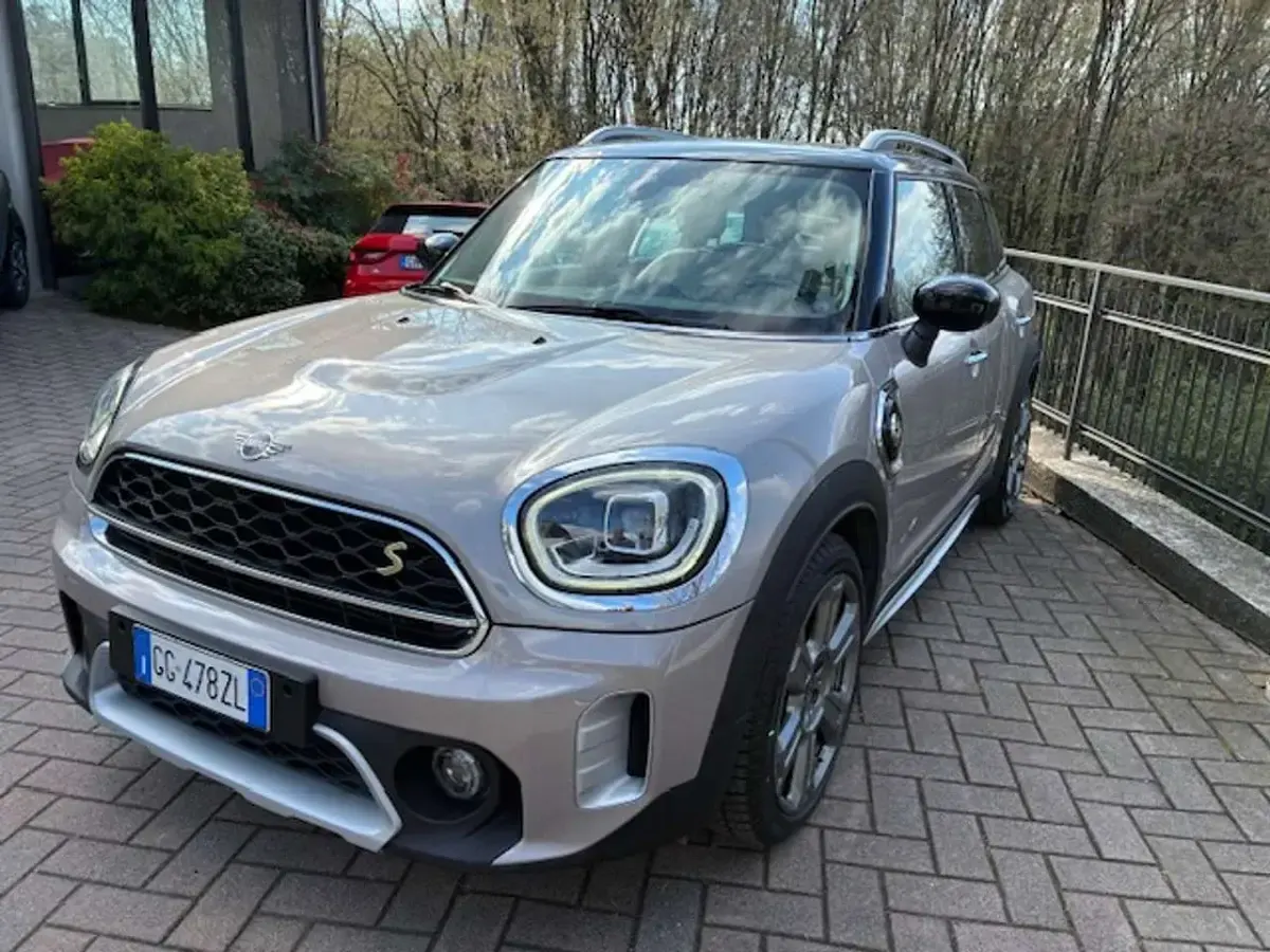 Usata Mini Cooper Countryman Business 125 CV (91 kW) 2021 Rooftop grey metalizzato SUV