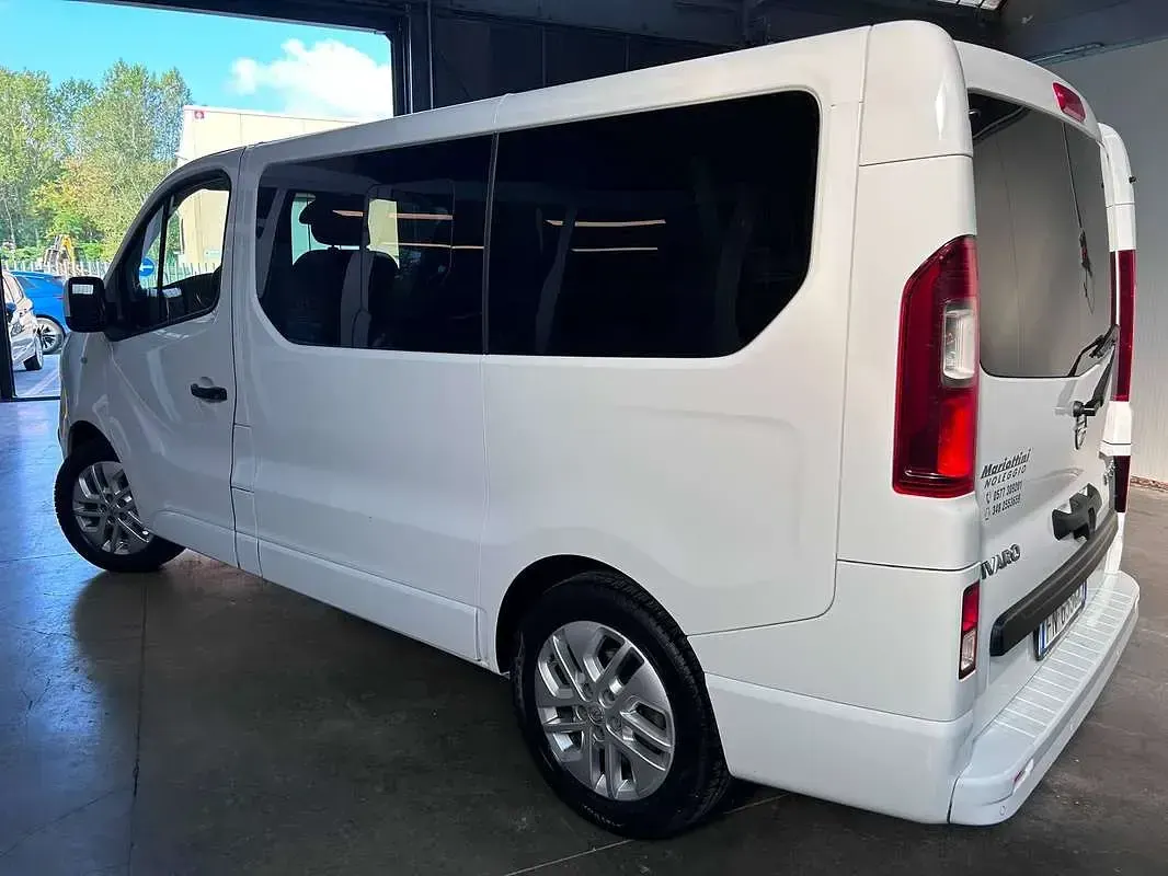 Usata Opel Vivaro 125 CV (91 kW) 2018 Bianco Monovolume