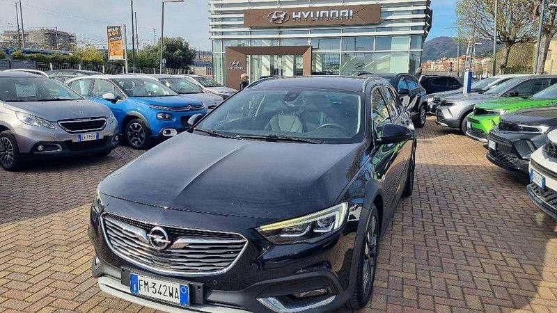 Usata Opel Insignia Exklusiv 210 CV (154 kW) 2018 Blu Station wagon