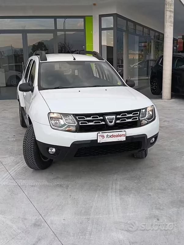 Usata Dacia Duster Lauréate 110 CV (80 kW) 2016 Bianco SUV