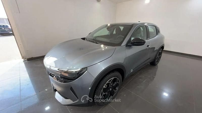 Nuova Alfa Romeo Junior 61 kW (84 CV) 2025 Gray SUV