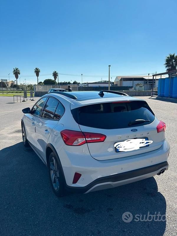 Usata Ford Focus Active 120 CV (88 kW) 2020 Bianco Utilitaria