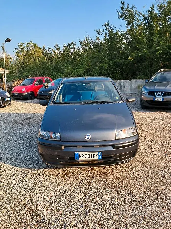 Usata Fiat Punto 60 CV (44 kW) 2001 Utilitaria