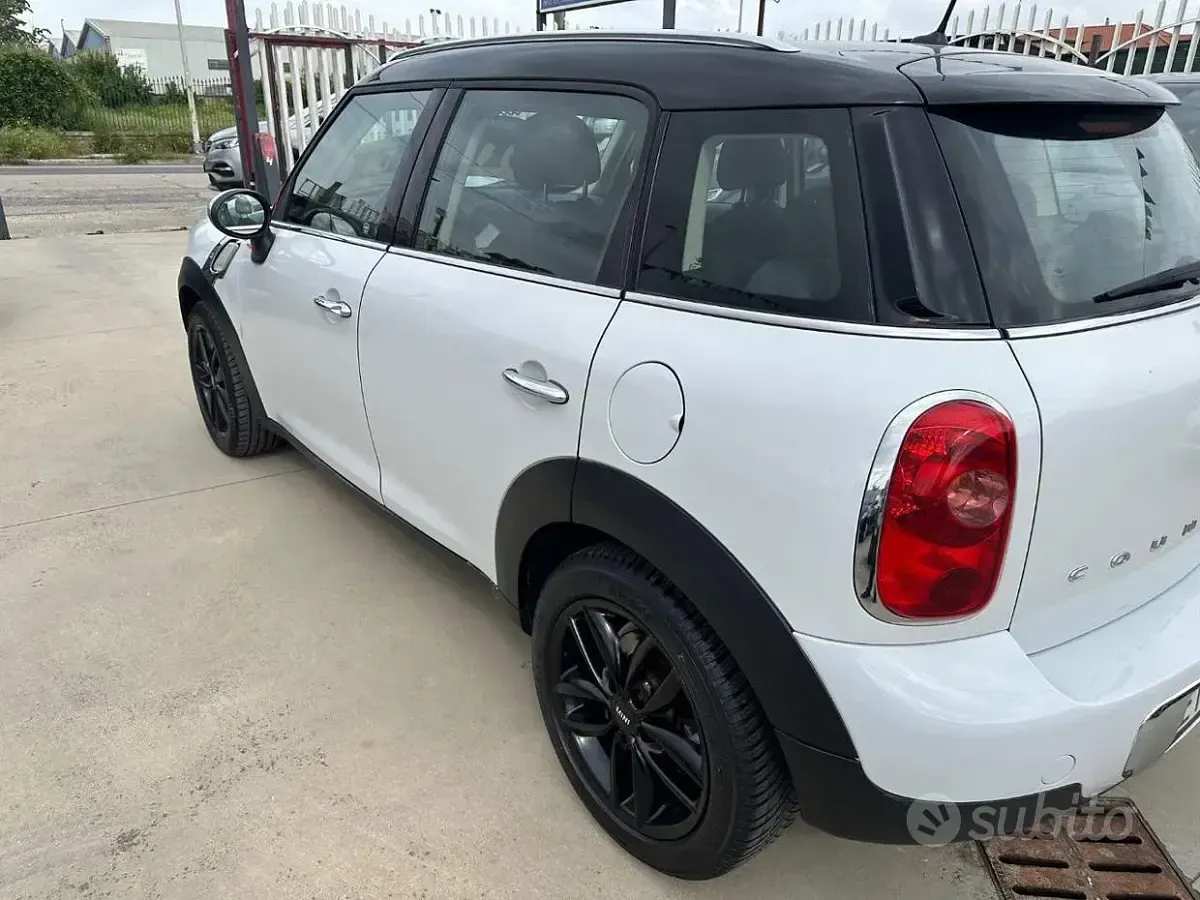 Usata Mini Countryman 111 CV (81 kW) 2013 Bianco SUV