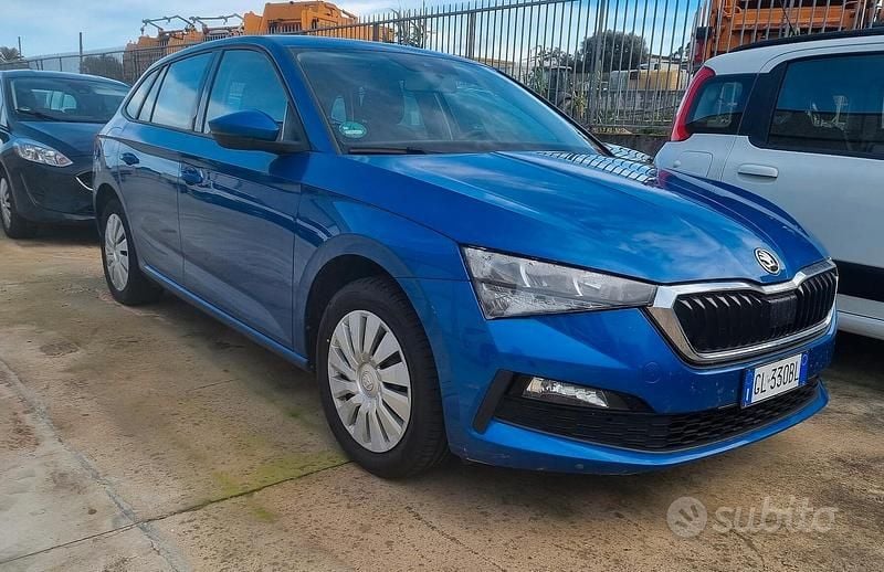 Usata Skoda Scala Ambition 95 CV (69 kW) 2020 Blu Utilitaria