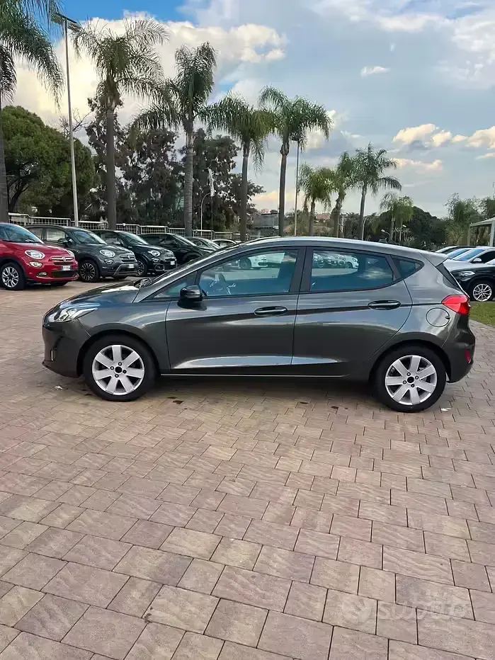 Usata Ford Fiesta Vignale 86 CV (63 kW) 2018 Grigio Utilitaria