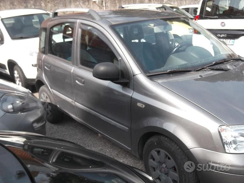 Usata Fiat Panda Dynamic 59 CV (43 kW) 2012 Grigio Utilitaria