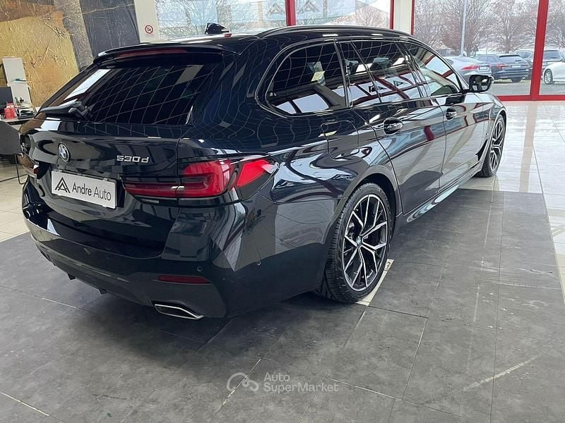 Usata BMW 530 249 CV (183 kW) 2023 Nero Station wagon