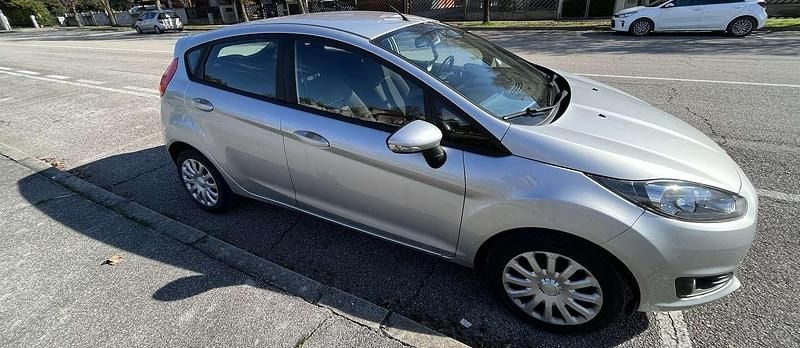 Usata Ford Fiesta 92 CV (67 kW) 2016 Berlina