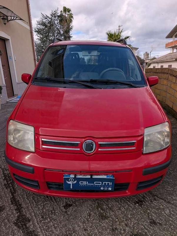 Rosso Usata 2008 Fiat Panda Emotion Due volumi | 3000 € (Buon prezzo) - Immagine 1/4