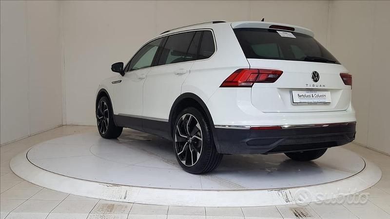 Usata VW Tiguan Life 150 CV (110 kW) 2021 Bianco SUV