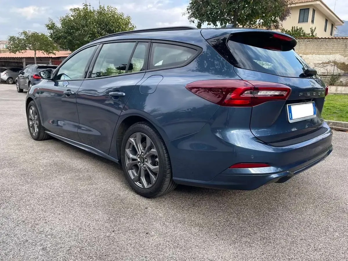 Usata Ford Focus ST-Line 125 CV (91 kW) 2023 Grigio Station wagon