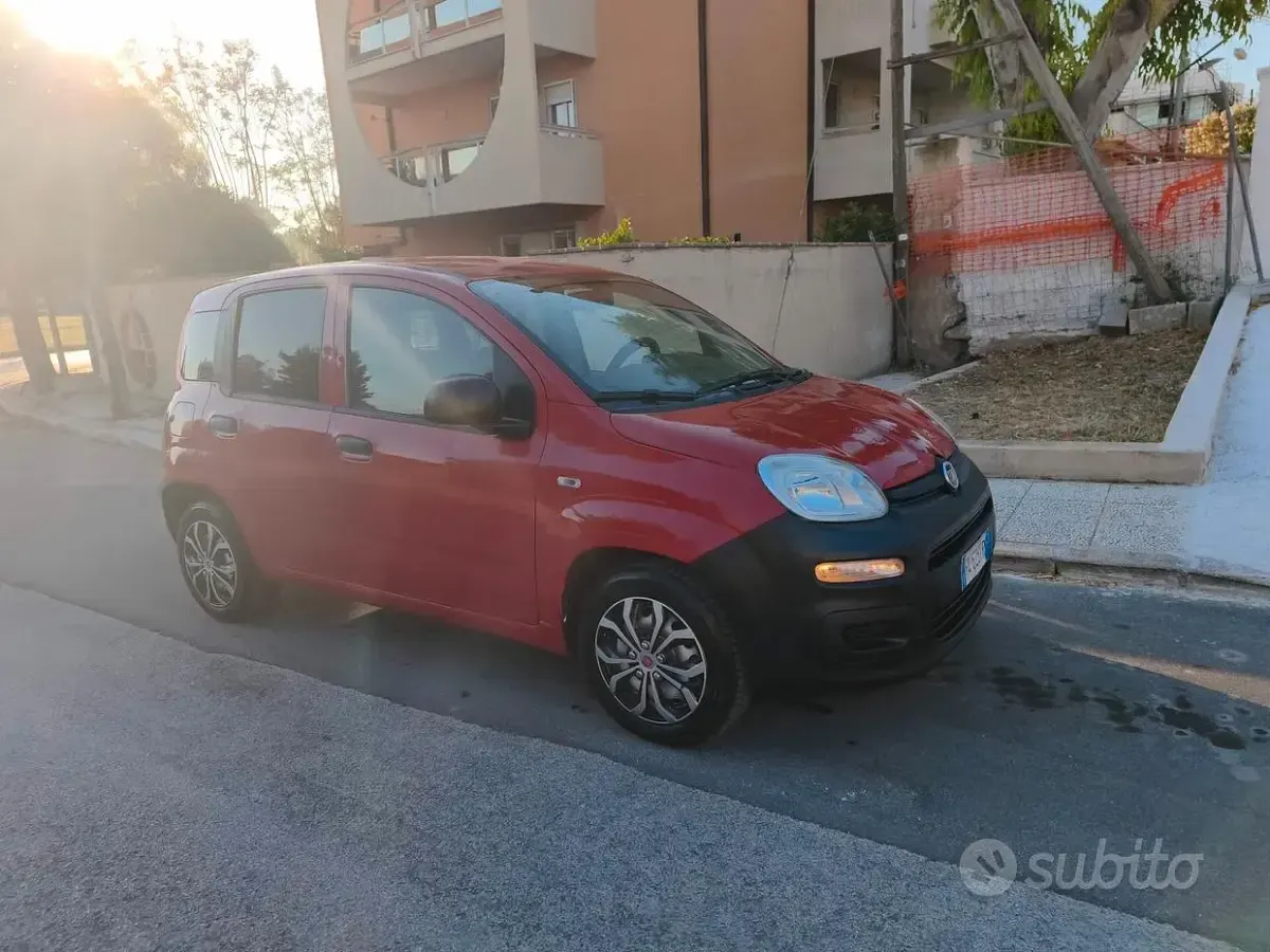 Usata Fiat Panda Pop 95 CV (69 kW) 2015 Rosso Utilitaria