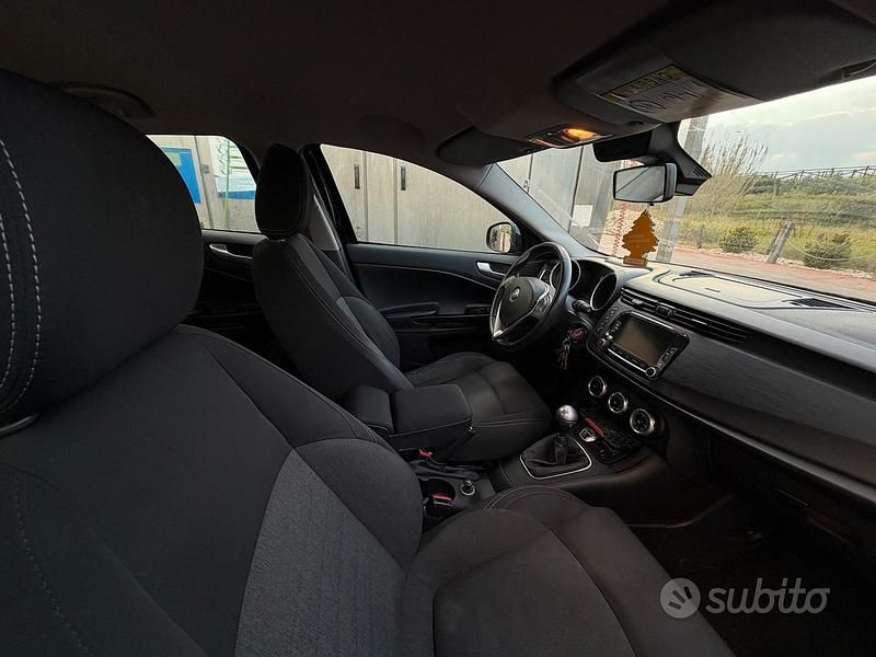 Usata Alfa Romeo Giulietta 120 CV (88 kW) 2017 Nero Utilitaria