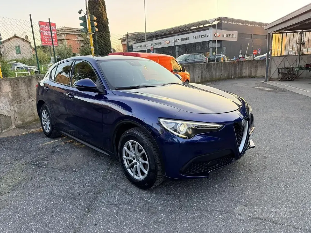 Usata Alfa Romeo Stelvio 2018 Blu SUV