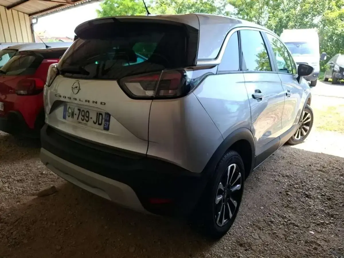 Usata Opel Crossland Elegance 110 CV (80 kW) 2024 Argento SUV