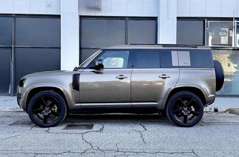 Usata Land Rover Defender 249 CV (183 kW) 2023 SUV