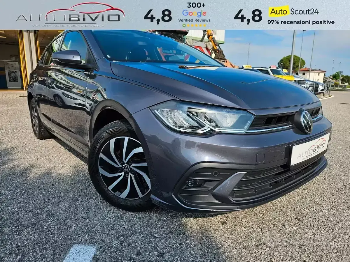 Usata VW Polo Life 95 CV (69 kW) 2023 Grigio Utilitaria