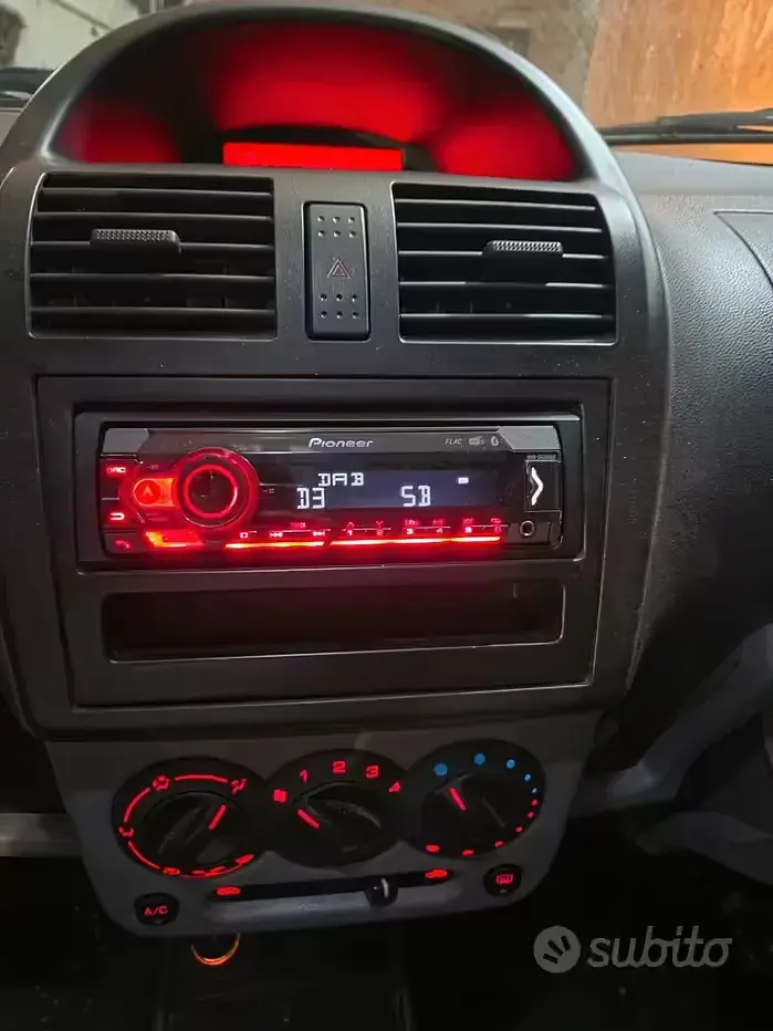 Usata Suzuki Ignis 94 CV (69 kW) 2004 Grigio Utilitaria